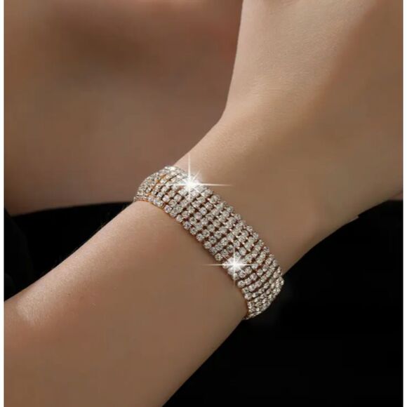 Stunning 8 Row Rhinestones Bracelet Wedding Prom Evening Dressup - Picture 11 of 11